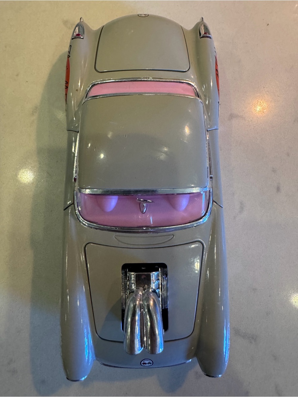 Jada ‘57 corvette ‘That’s all Folks!’ 1:24 scale die cast collector Car & Bunny - Picture 7 of 11